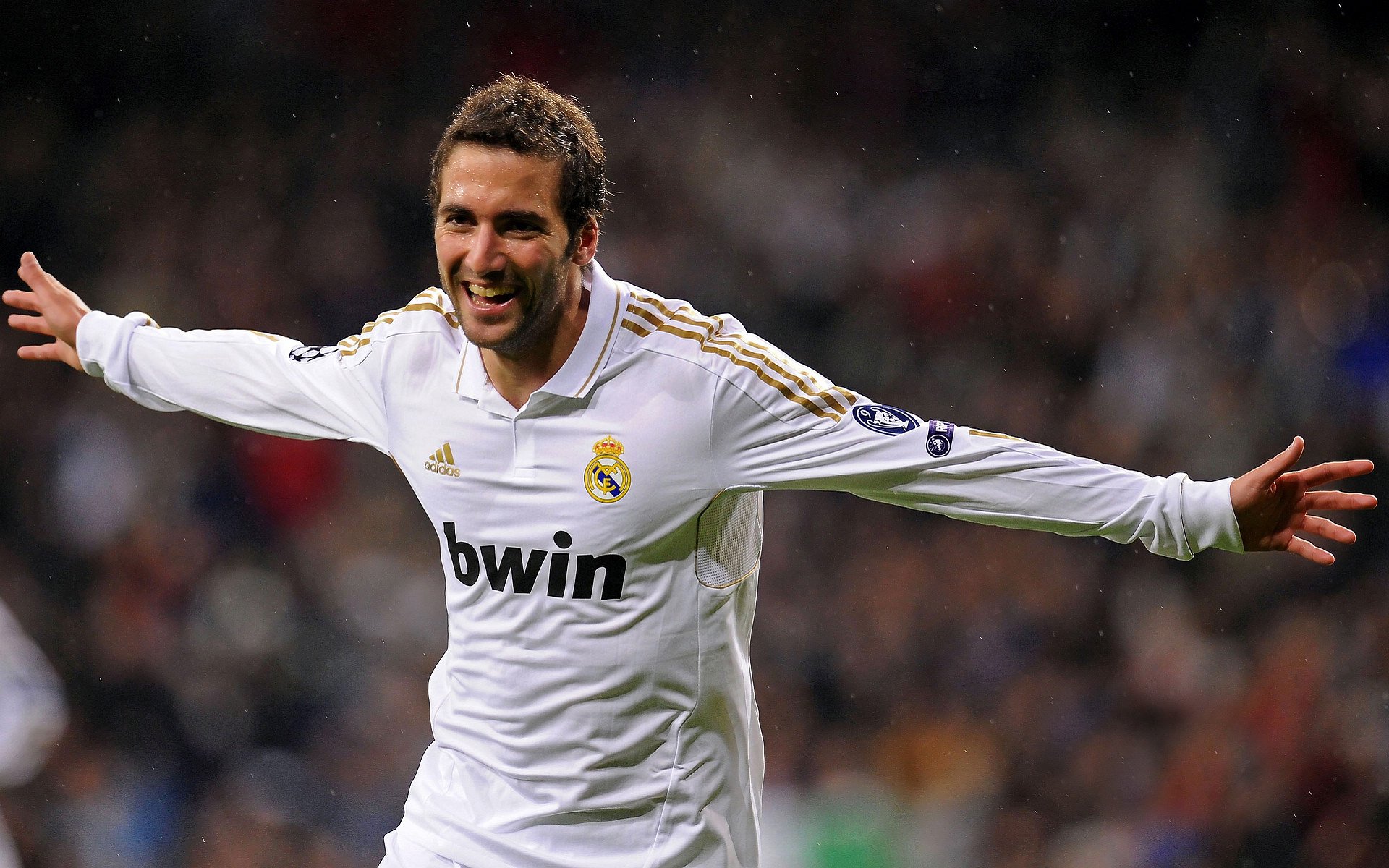 世界杯技术盛宴:助攻、头球、远射,每一幕都惊艳,世界杯专用球