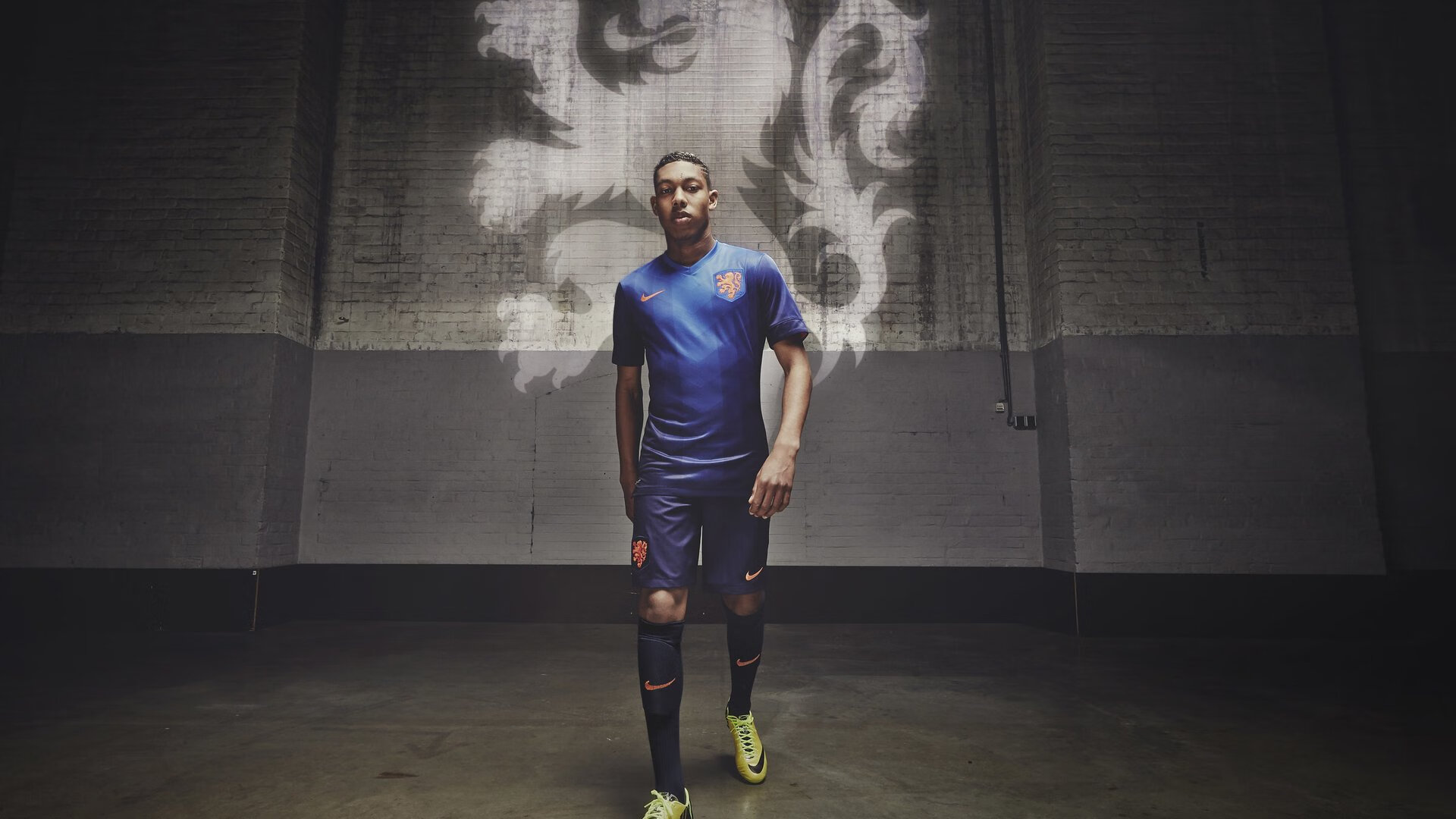 安东·李恩:全黑队中场的“关键球员”,每次传球都创造巨大威胁